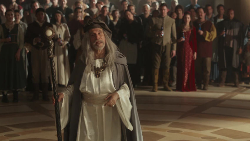 Dumb wizard transforms objects into Bud Light for loyal king, dilly dilly! EN